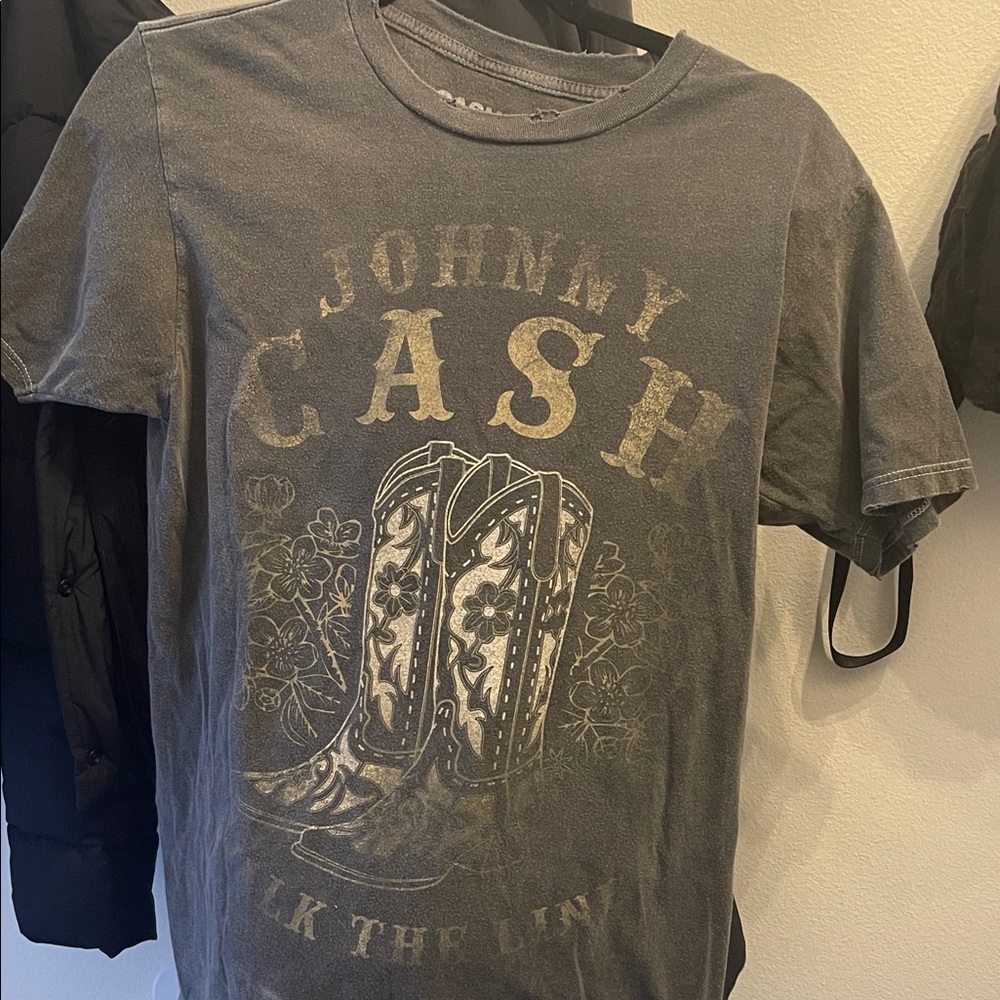 Gray Johnny Cash Graphic T-Shirt distressed size small walk the line